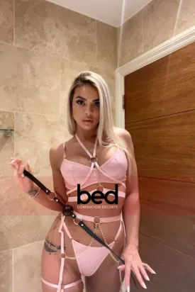 Thumbnail Image for Mistress Julia
