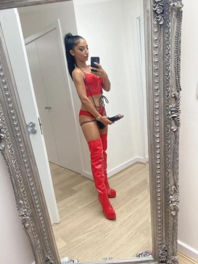 Mistress Nicole