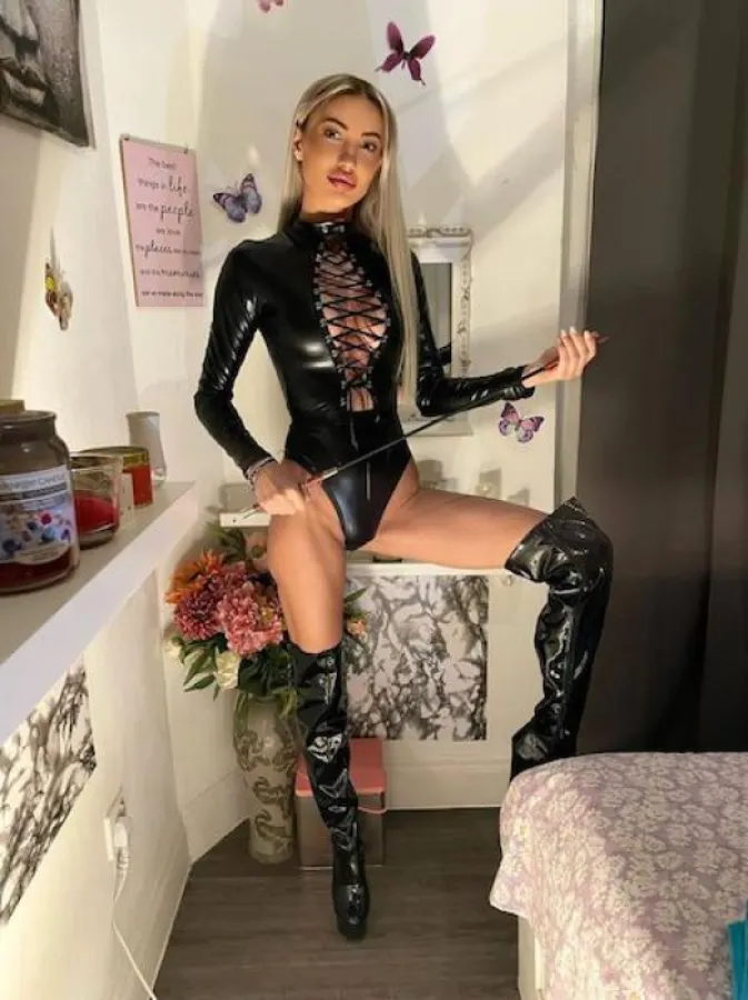 Mistress Wren
