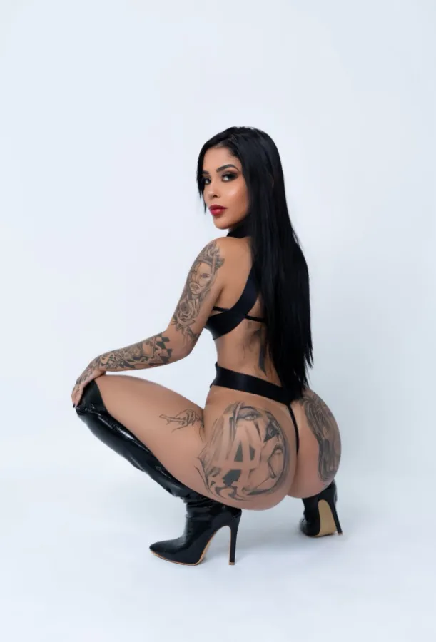 Mistress Jennifer