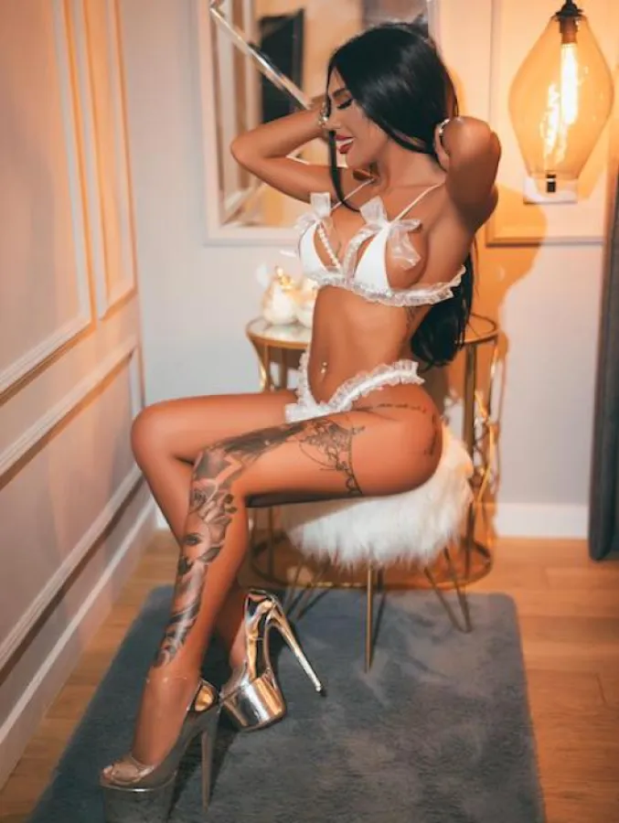 Mistress Morena