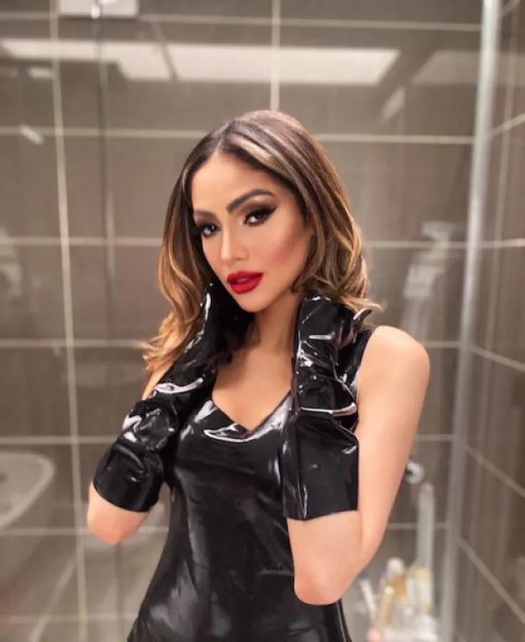 Mistress Sienna