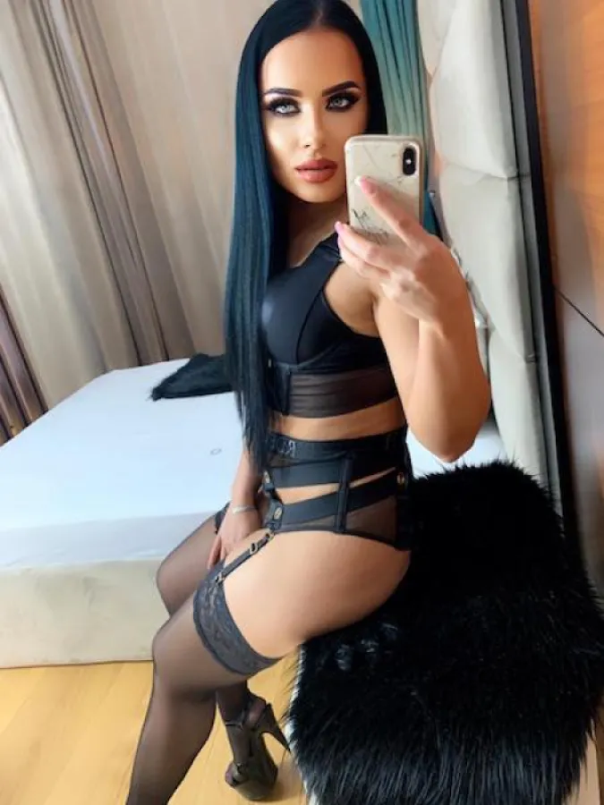 Mistress Vicky