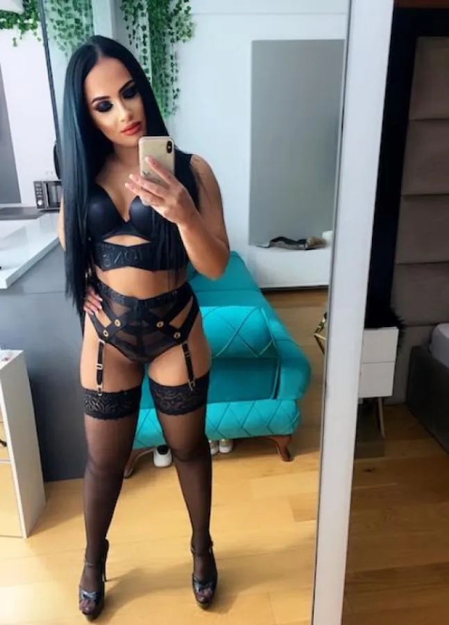 Mistress Vicky